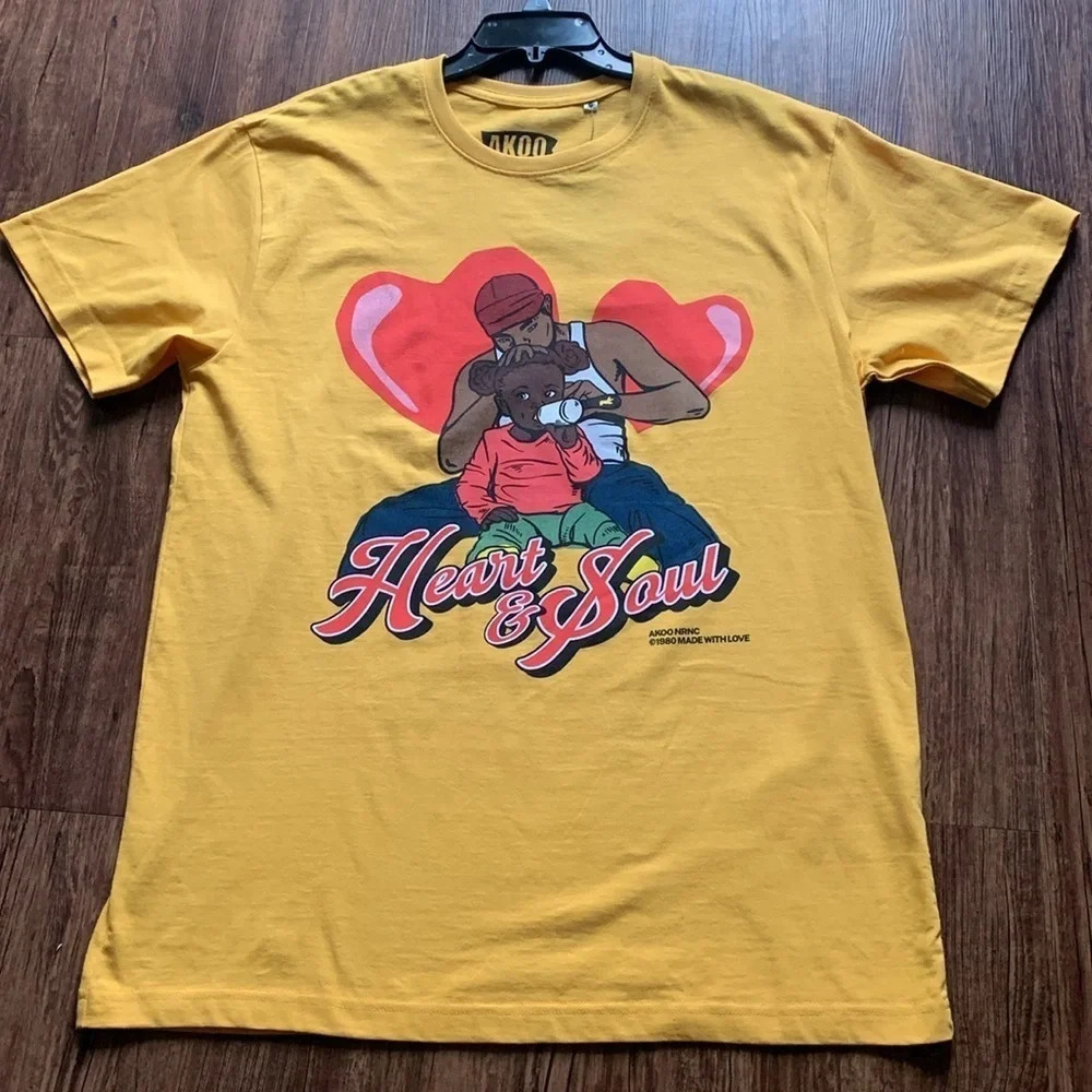 AKOO Men’s Graphic T-Shirt Heart Soul Short Sleeve Tee Gold Large New